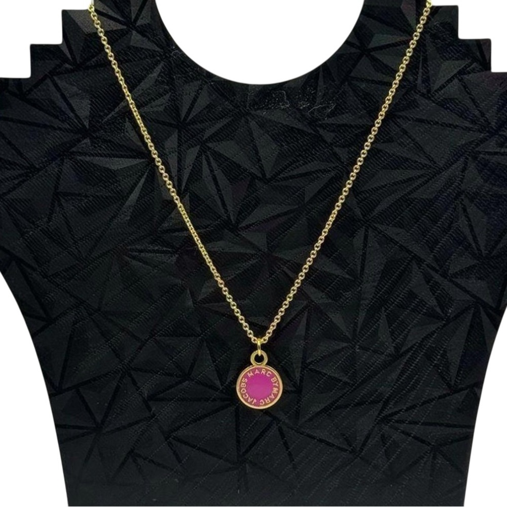 Marc by Marc Jacobs Pink and Gold Charm Necklace NWT - Picture 3 of 5